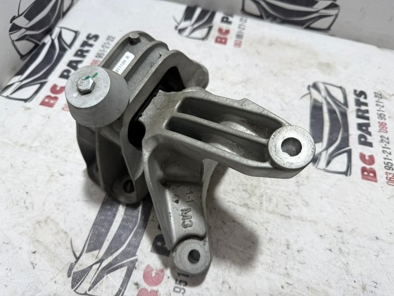 Подушка двигателя правая Nissan Rogue 2022 T33 1.5 112106RC0B Б/У