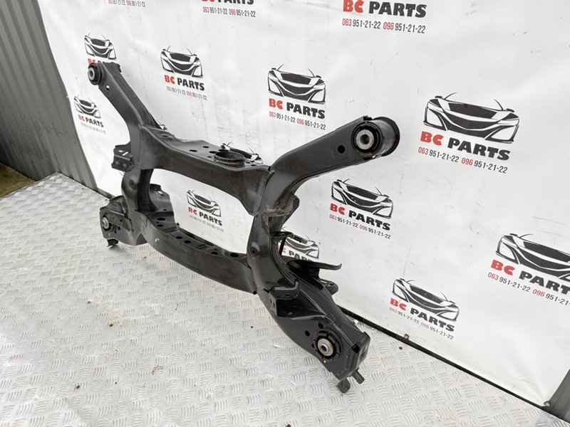 Подрамник задний Nissan Rogue T33 1.5