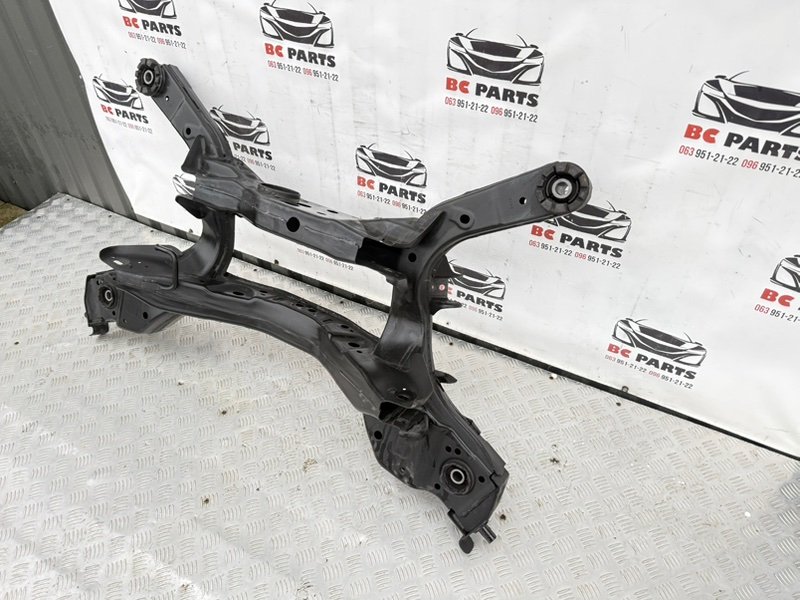 Подрамник задний Rogue 2022 T33 1.5