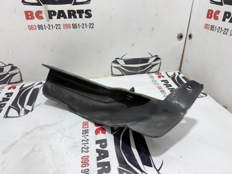 Брызговик передний правый Rogue 2022 T33 1.5