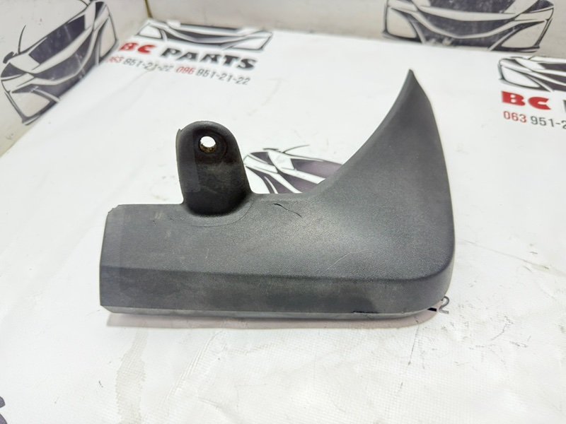 Брызговик задний правый Rogue 2022 T33 1.5