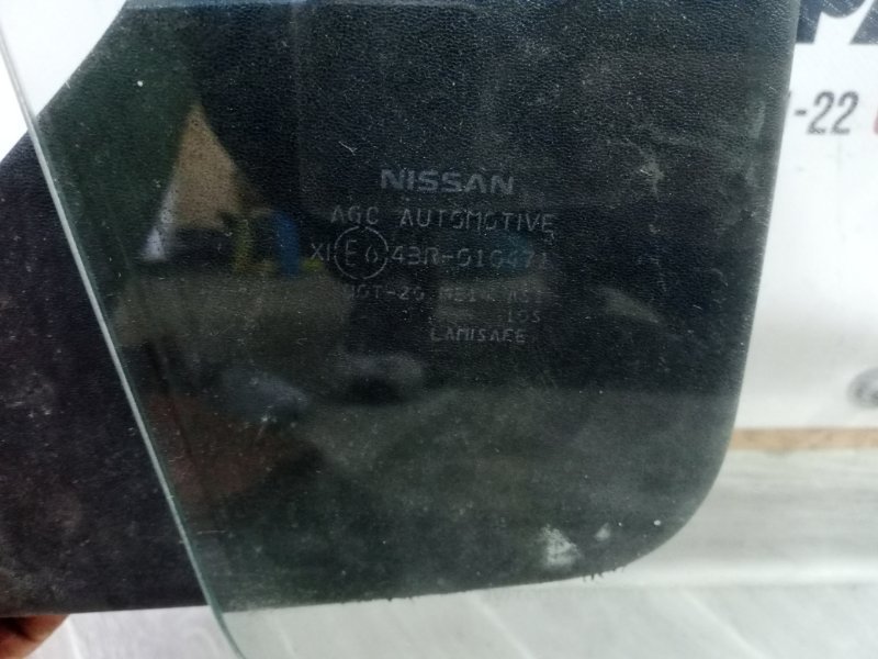 Стекло двери переднее правое Rogue 2022 T33 1.5 Стекло двери переднее правое Rogue 2022 T33 1.5