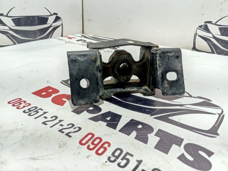 Подушка глушителя Nissan Rogue T33 2.5