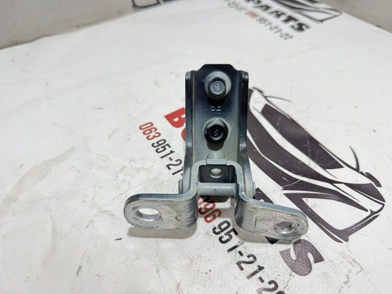 Петля двери передняя левая Kia EV6 2023 793102V000 Б/У