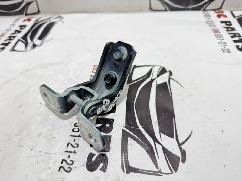 Петля двери передняя левая EV6 2023