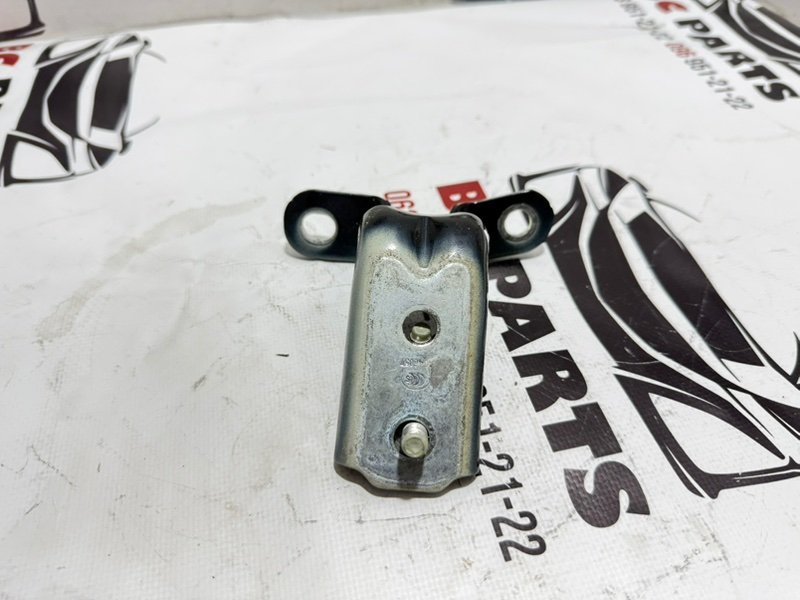 Петля двери передняя левая EV6 2023