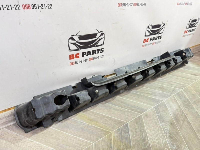 Абсорбер бампера передний Nissan Rogue T33 2.5