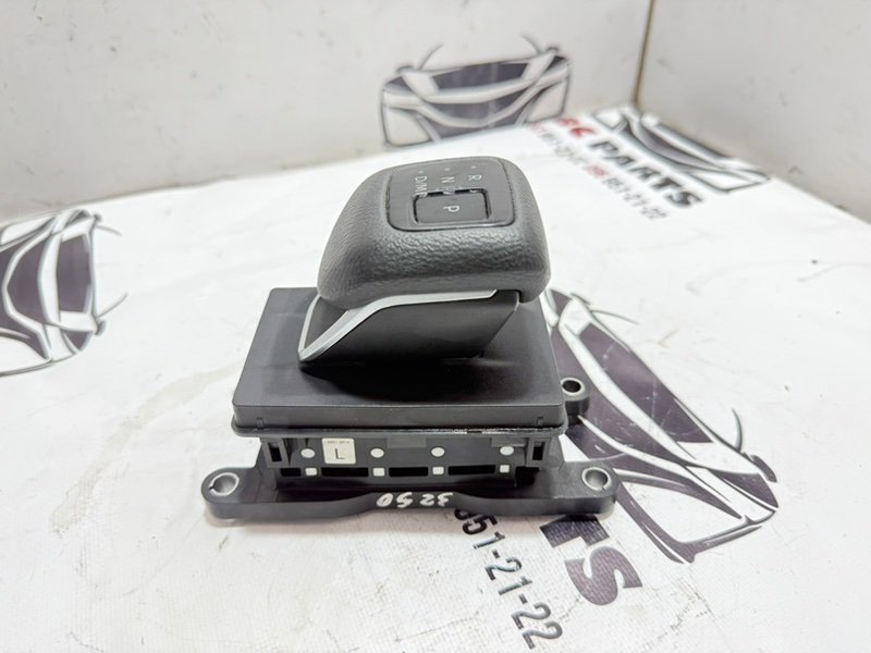 Запчасть селектор акпп Nissan Rogue 2021 T33 2.5 349016rf1a Б/У Селектор АКПП Nissan Rogue 2021 T33 2.5 349016rf1a Б/У