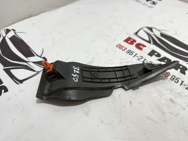 Уголок жабо правый Rogue 2021 T33 2.5