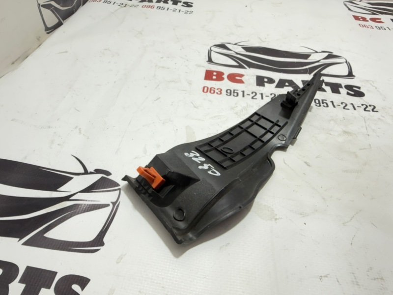 Уголок жабо правый Rogue 2021 T33 2.5