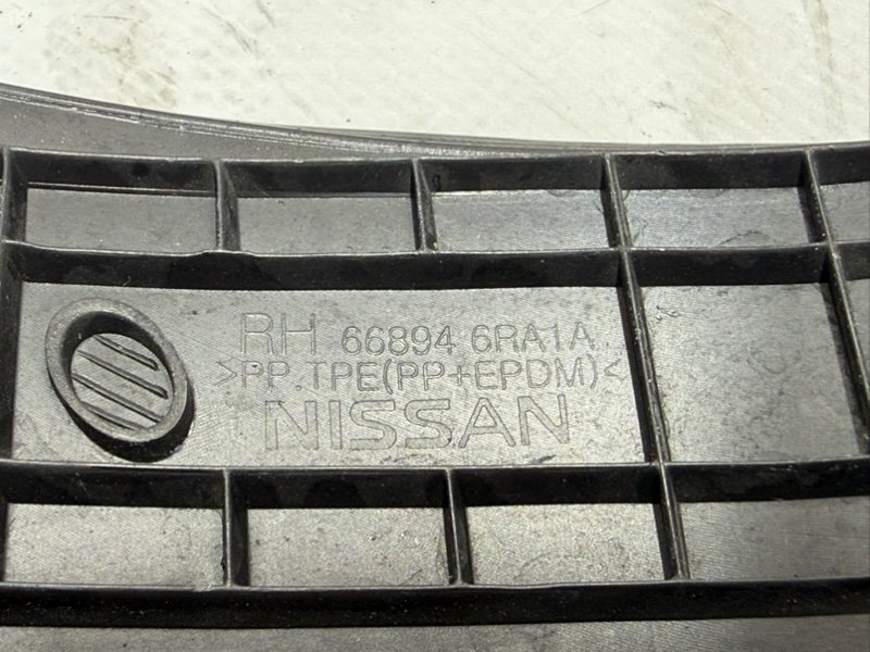 Уголок жабо правый Rogue 2021 T33 2.5