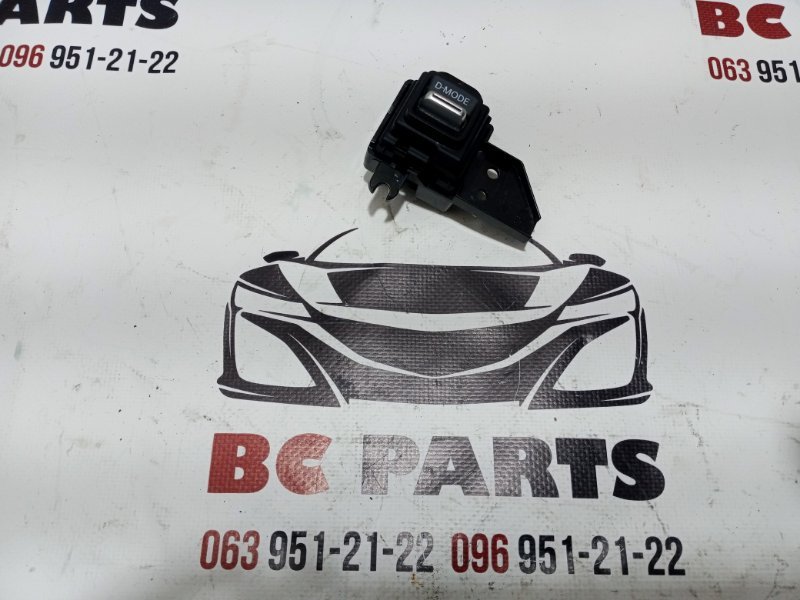 Кнопка Nissan Rogue T33 1.5