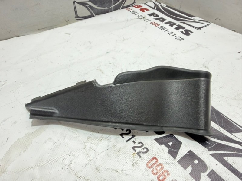 Уголок жабо левый Nissan Rogue 2021 T33 2.5 668956ra1a Б/У