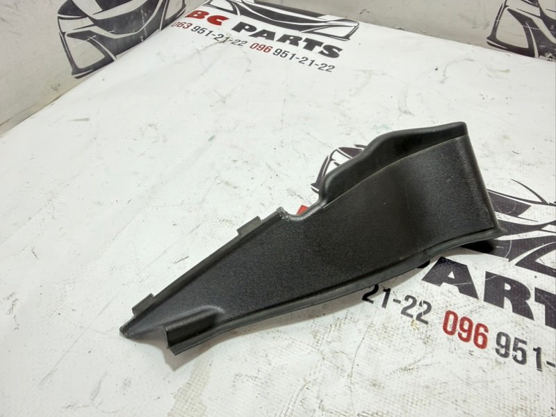 Уголок жабо левый Nissan Rogue T33 2.5