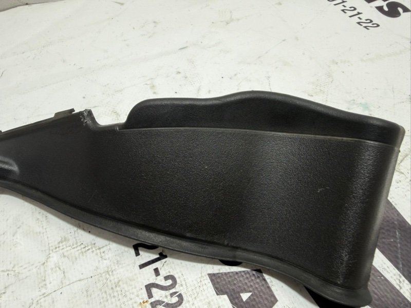 Уголок жабо левый Rogue 2021 T33 2.5