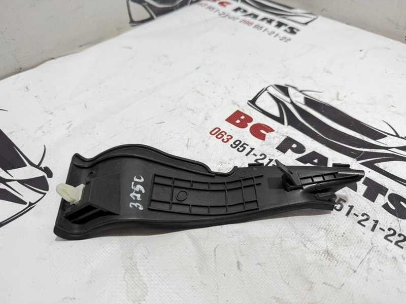 Уголок жабо левый Rogue 2021 T33 2.5