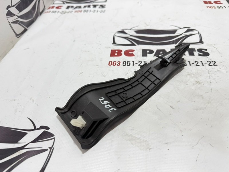 Уголок жабо левый Rogue 2021 T33 2.5