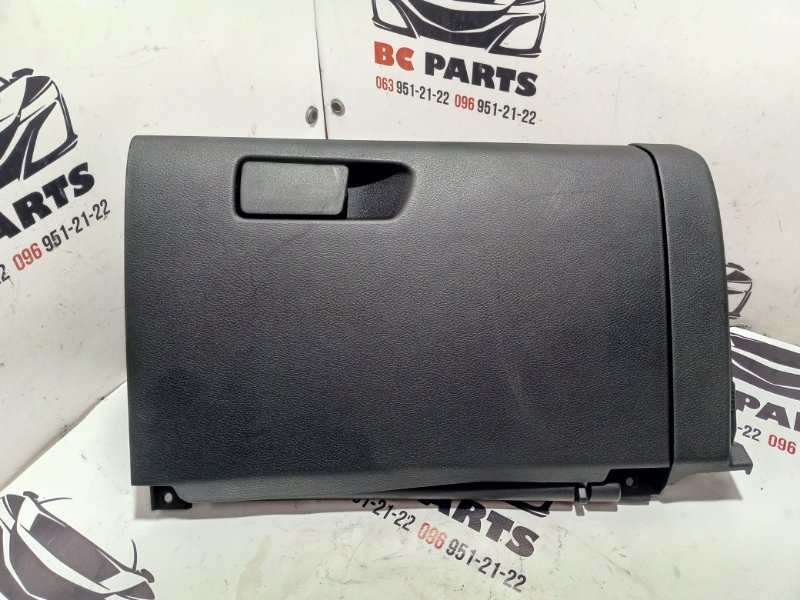 Бардачок Nissan Rogue 2022 T33 1.5 68102-6RB1A Б/У