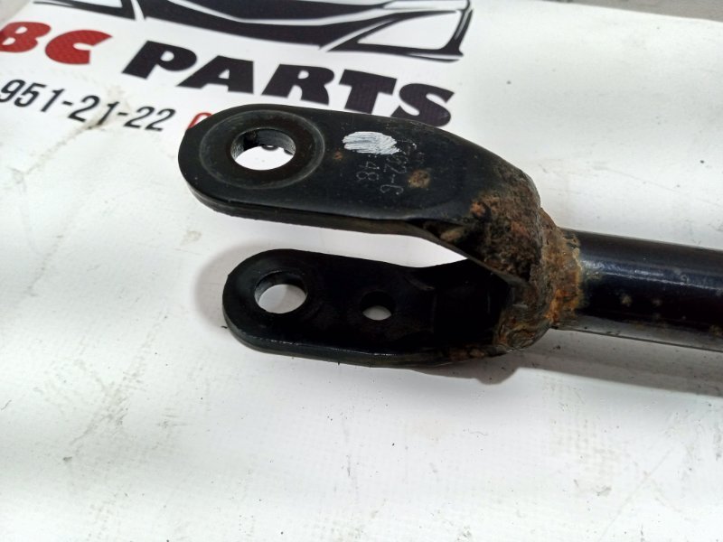 Рычаг подвески задний Nissan Rogue T33 2.5