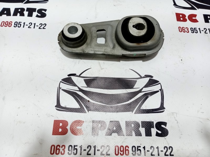 Запчасть подушка двигателя нижняя Nissan Rogue 2021 T33 2.5 11360-6LA0A Б/У Подушка двигателя нижняя Nissan Rogue 2021 T33 2.5 11360-6LA0A Б/У