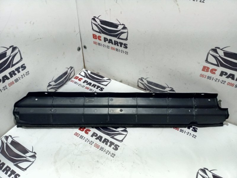 Запчасть дефлектор радиатора Nissan Rogue 2021 T33 2.5 21579-6RA6A Б/У Дефлектор радиатора Nissan Rogue 2021 T33 2.5 21579-6RA6A Б/У