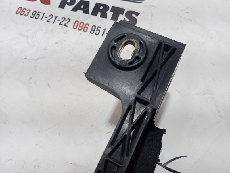 Крепление радиатора Rogue 2021 T33 2.5