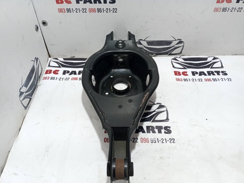 Рычаг подпружинный задний Nissan Rogue T33 1.5