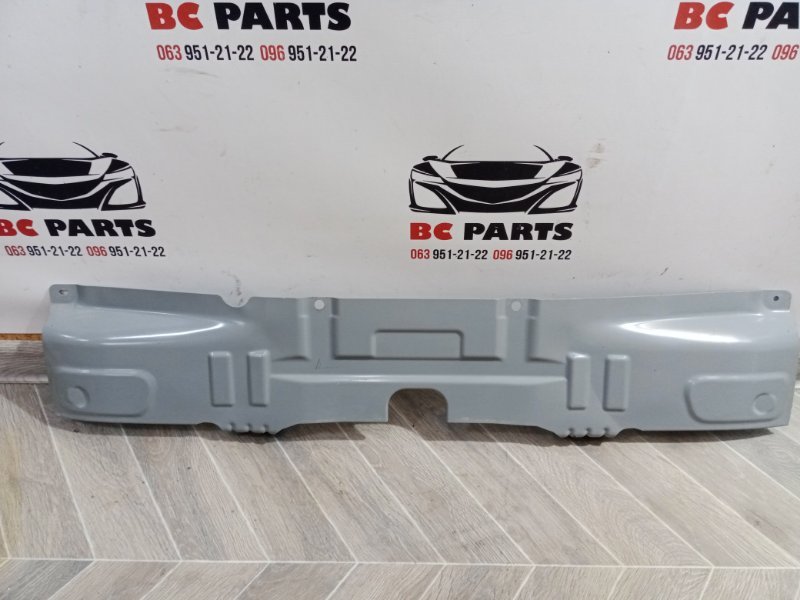 Запчасть крепление бампера заднее Nissan Rogue 2021 T33 2.5 747986rr0h Б/У Крепление бампера заднее Nissan Rogue 2021 T33 2.5 747986rr0h Б/У