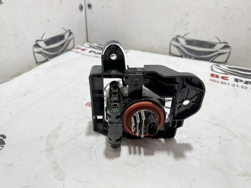 Фара противотуманная правая Rogue 2022 T33 1.5