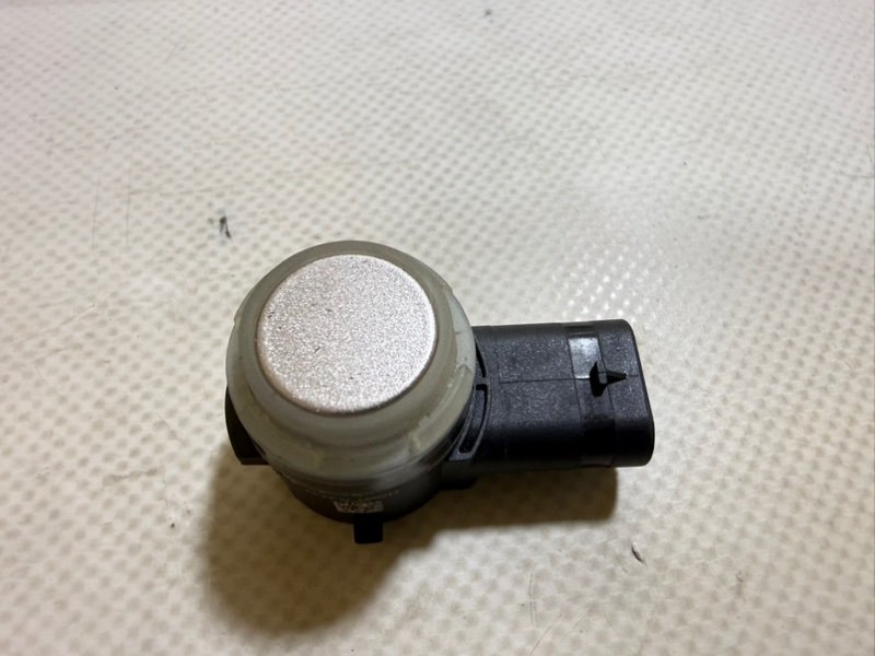 Датчик парковки передний Rogue 2022 T33 1.5 Датчик парковки передний Rogue 2022 T33 1.5