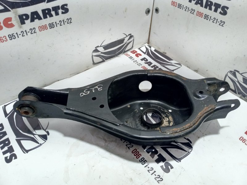 Рычаг подпружинный задний Nissan Rogue 2021 T33 2.5 551B06RA0A Б/У