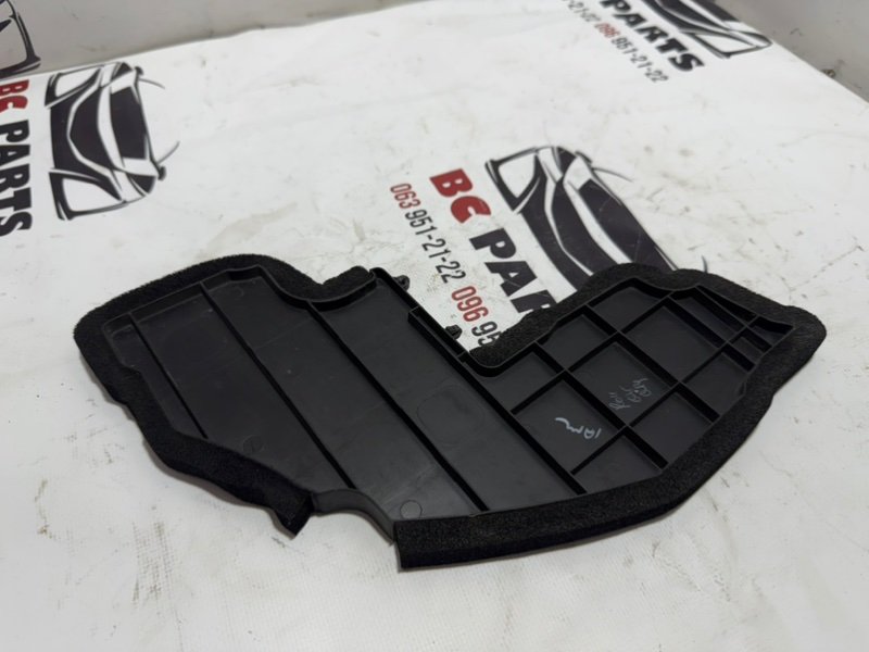 Накладка передняя Nissan Rogue 2021 T33 2.5 668986ra0a Б/У