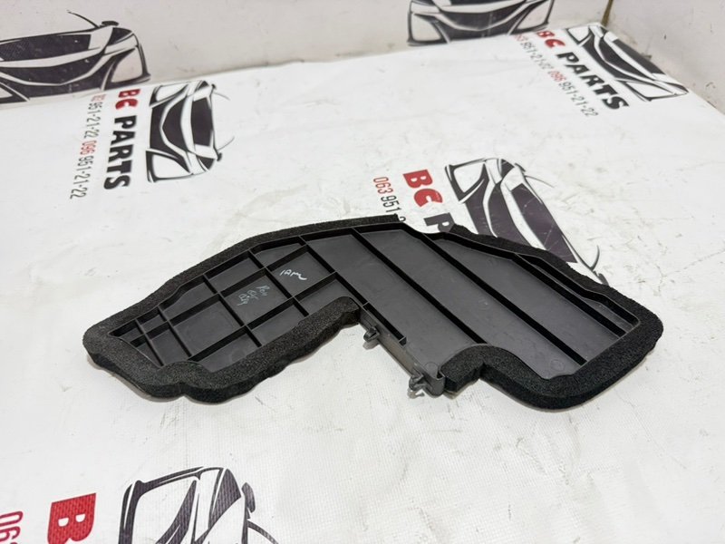 Накладка передняя Nissan Rogue T33 2.5