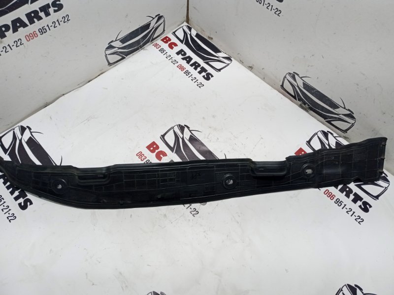 Пыльник крыла передний правый Rogue 2021 T33 2.5