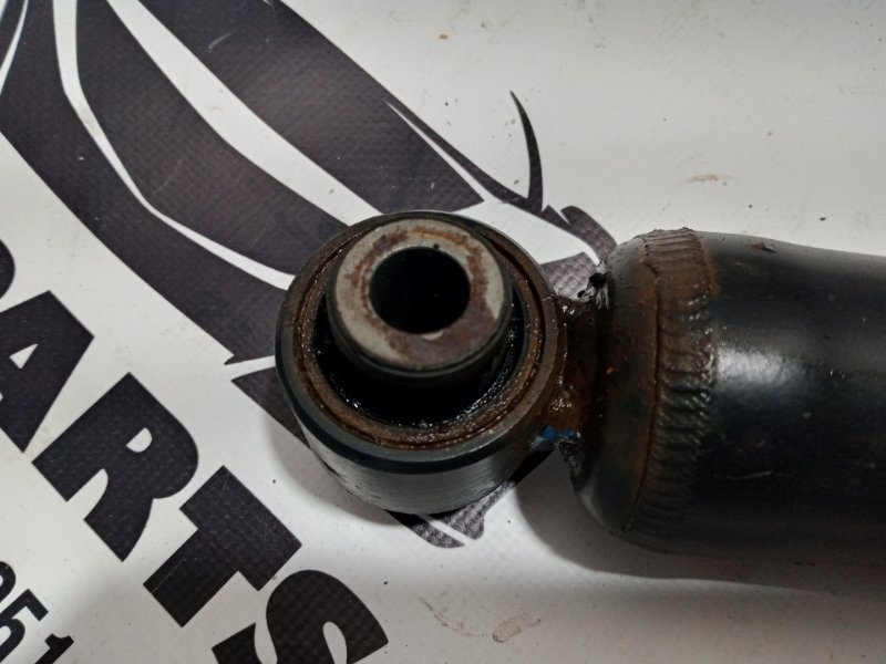 Амортизатор подвески задний Rogue 2018 T32 QR25 2.5