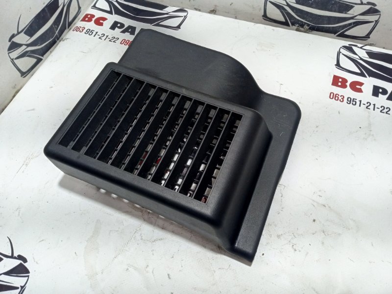 Накладка задняя Nissan Rogue T33 1.5