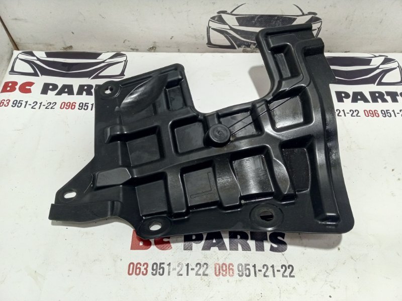 Защита двигателя передняя левая Nissan Rogue 2021 T33 2.5 648396RA0A Б/У