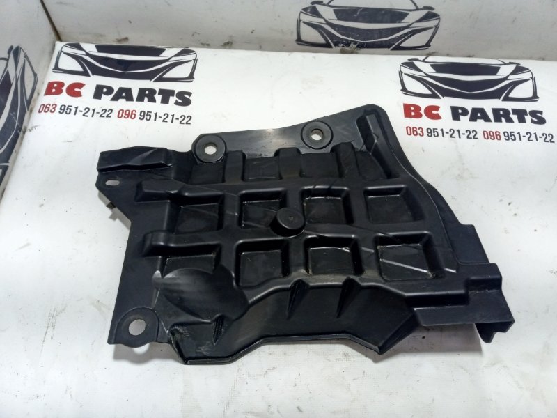 Защита двигателя передняя правая Nissan Rogue 2021 T33 2.5 648386RA0A Б/У