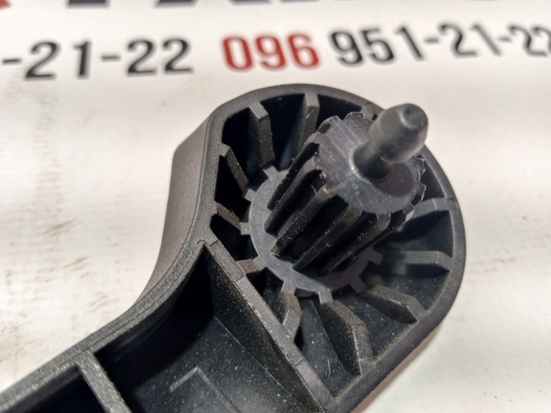 Ручка открывания капота Nissan Rogue T33 2.5