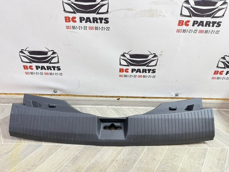 Накладка замка багажника Nissan Rogue 2021 T33 2.5 849926RA0A Б/У