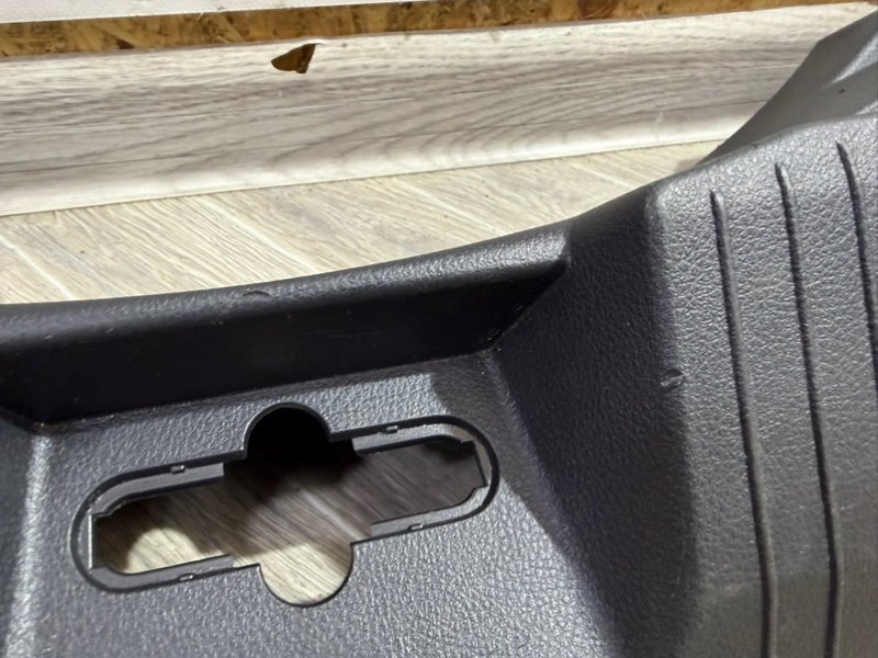 Накладка замка багажника Rogue 2021 T33 2.5