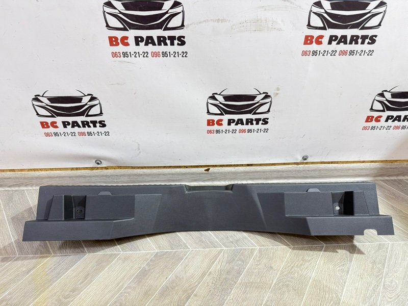 Накладка замка багажника Rogue 2021 T33 2.5