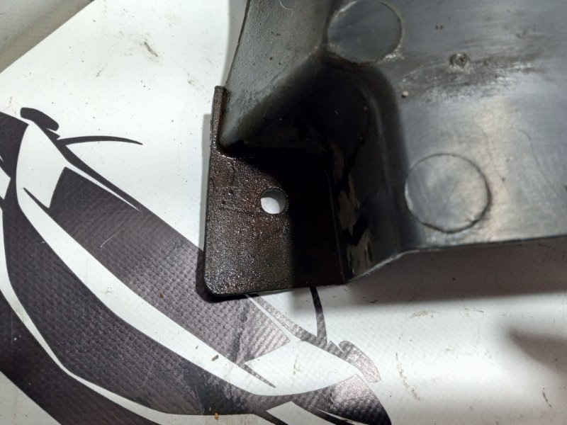 Защита бампера задняя левая Rogue 2018 T32 QR25 2.5