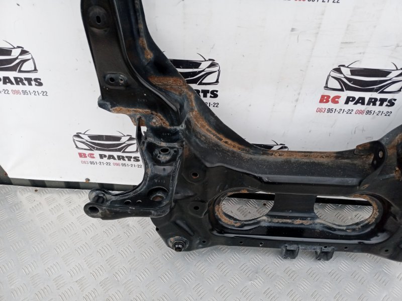 Подрамник передний Rogue 2021 T33 2.5