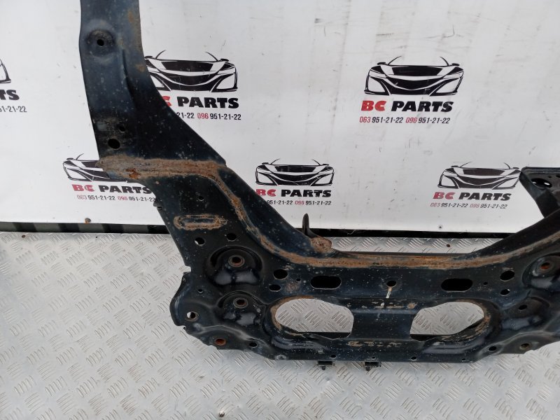 Подрамник передний Rogue 2021 T33 2.5