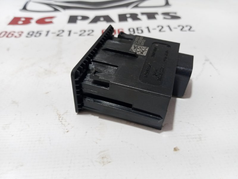 USB разъем Rogue 2021 T33 2.5
