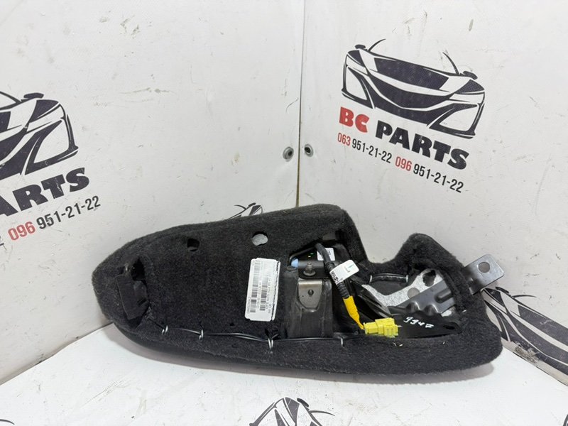 Подушка безопасности в сиденье задняя левая Rogue 2021 T33 2.5