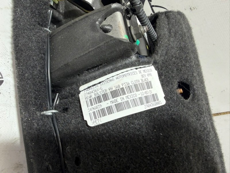 Подушка безопасности в сиденье задняя правая Rogue 2021 T33 2.5