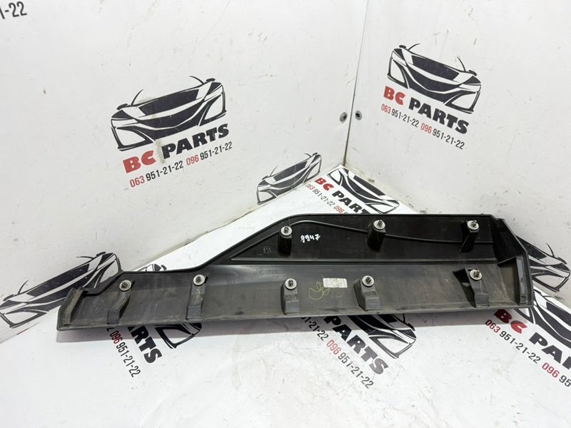 Накладка двери задняя левая Rogue 2021 T33 2.5 Накладка двери задняя левая Rogue 2021 T33 2.5