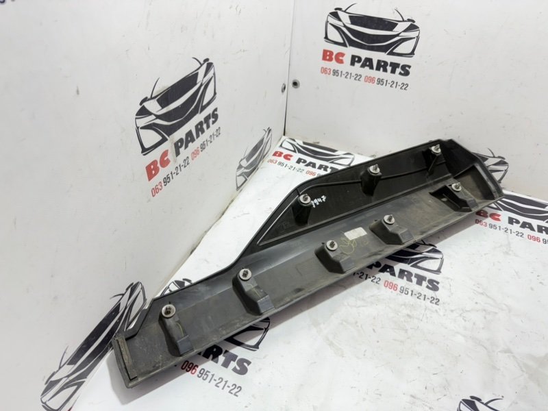 Накладка двери задняя левая Rogue 2021 T33 2.5 Накладка двери задняя левая Rogue 2021 T33 2.5